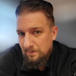 Meet your Posher, Eric